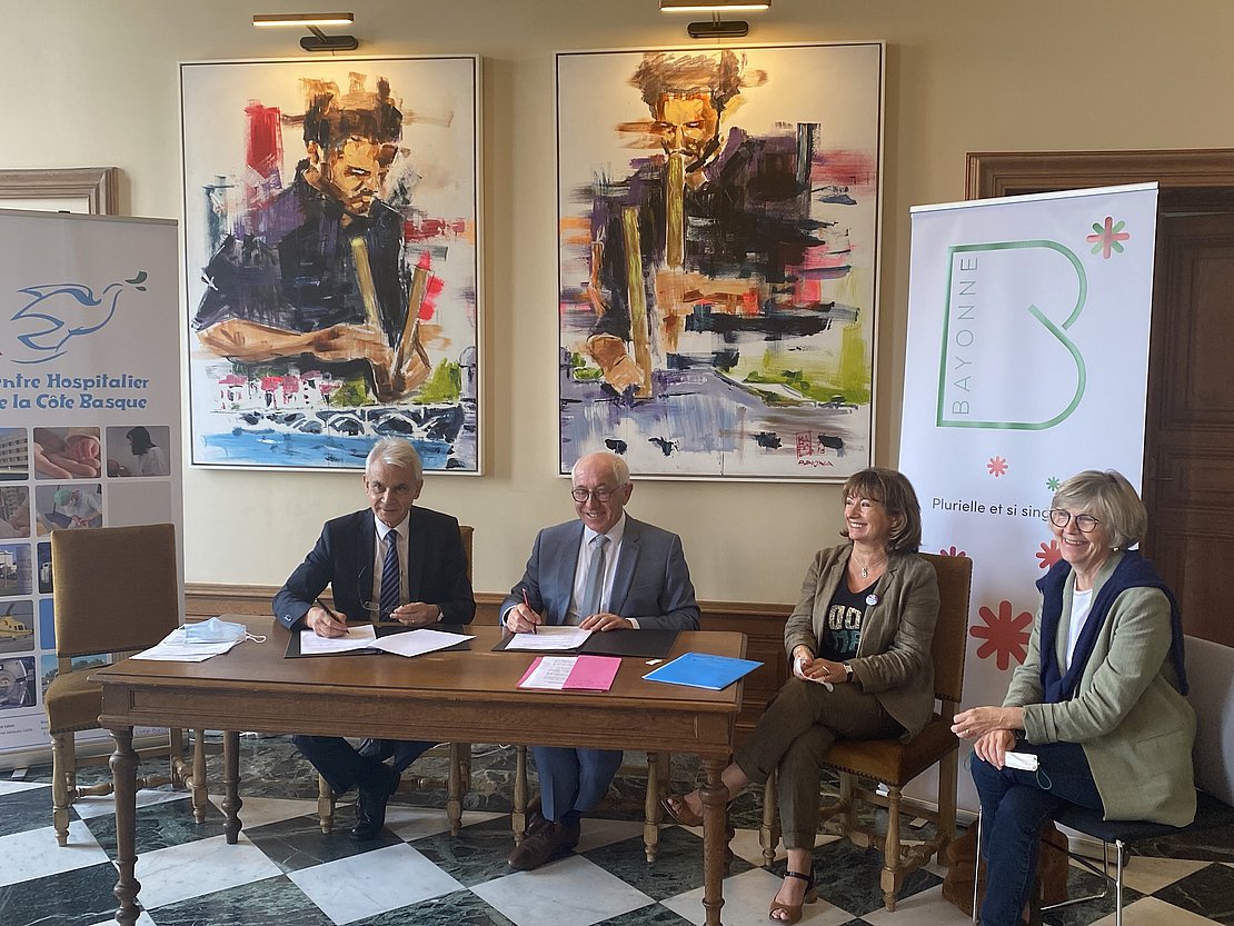« La Ville de Bayonne officialise son partenariat avec le Centre Hospitalier de la Côte Basque » - Photo © Ville de Bayonne