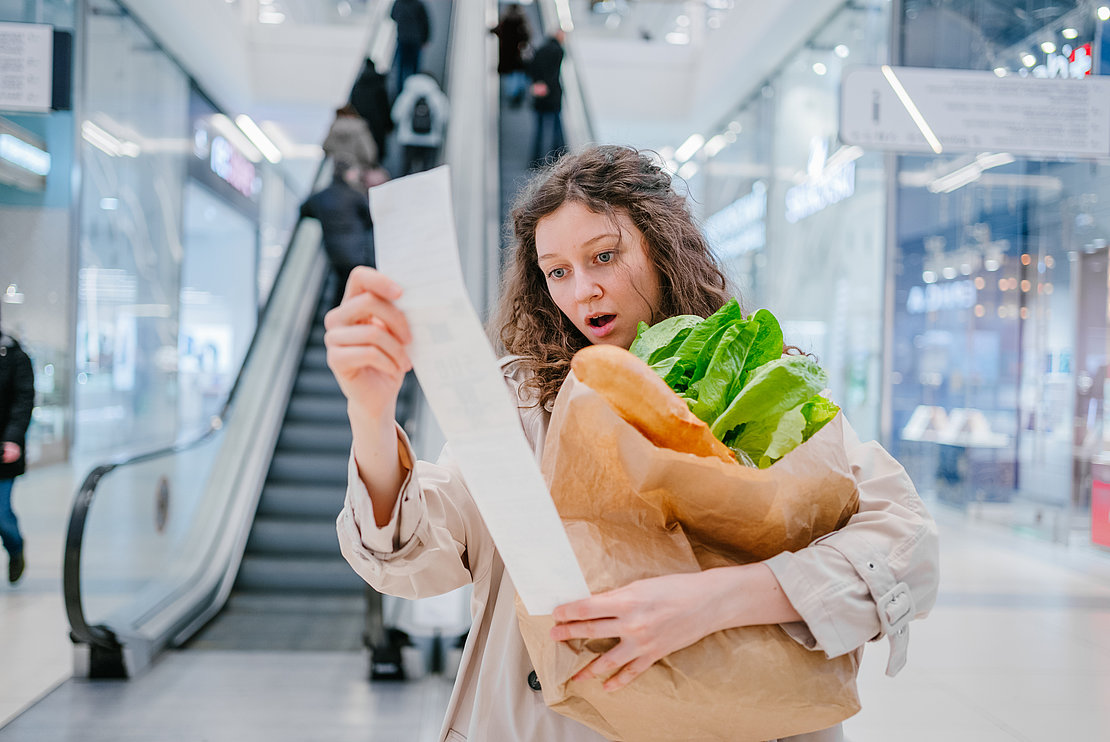 En avril 2022, l’inflation ressentie, estimée sur un an, était de 4,4 % pour un ménage habitant dans une grande ville et de 5,9 % en zone rurale © wifesun - stock.adobe.com