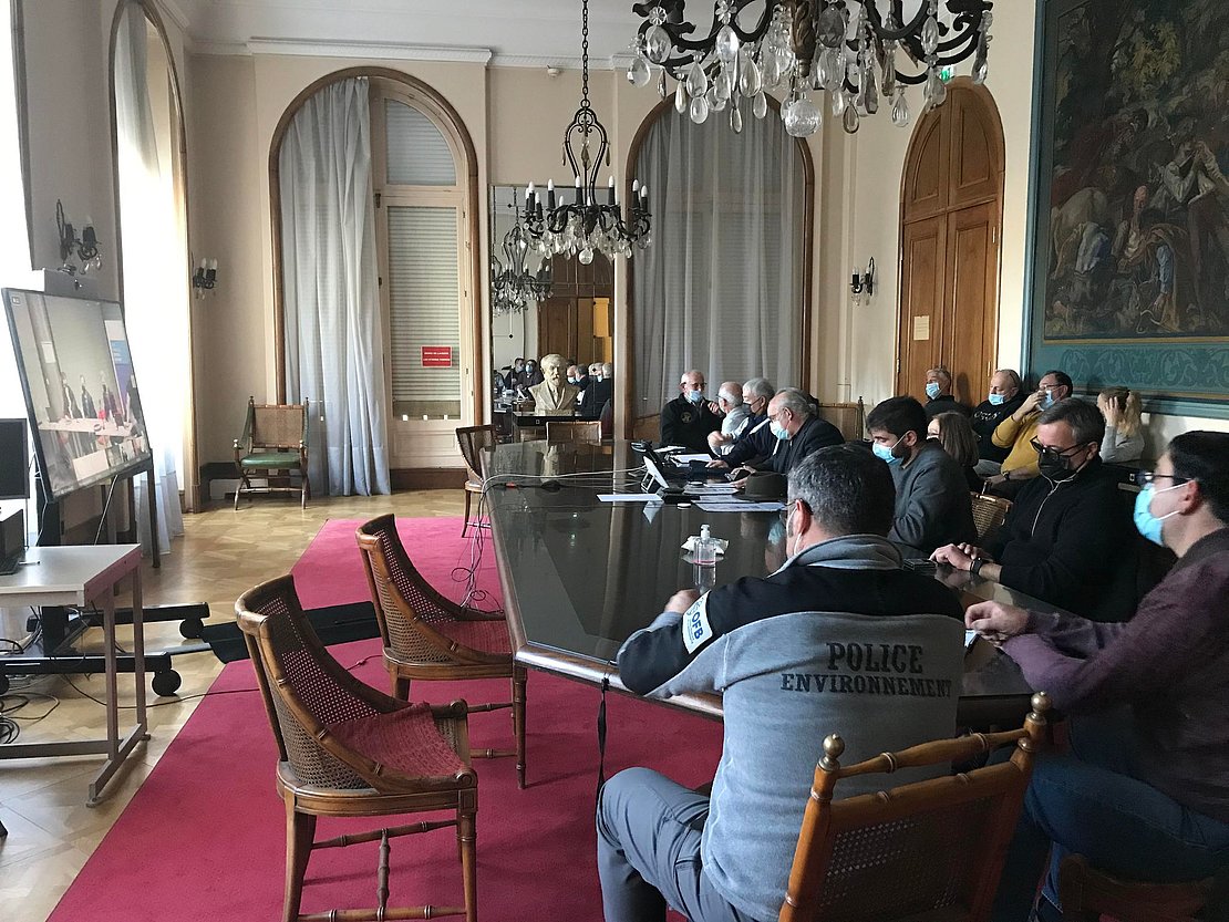 La présentation du nouveau système d’information sur les armes s’est faite en visioconférence à la Préfecture de Pau pour les représentants de chasse, de club de tir ou d’armurerie - Photo © JP