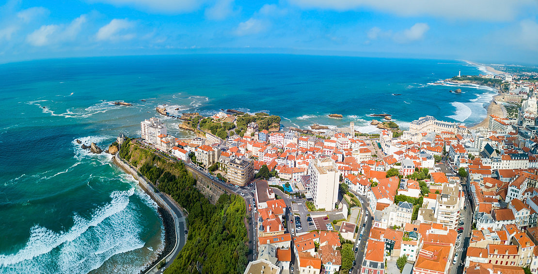 La villes de Biarritz fait partie des communes concernées par la nouvelle réglementation des locations touristiques de courte durée © saiko3p - stock.adobe.com