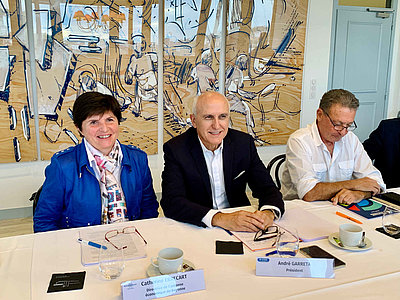De gauche à droite : Catherine Errecart de la Banque de France, André Garreta, président de la CCI Bayonne Pays Basque et Pantxoa Bimboire, conseiller du président © DR