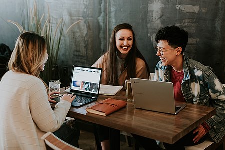 La Communauté Pays Basque soutient les projets et initiatives des étudiants du territoire - Photo © Brooke Cagle - Unsplash