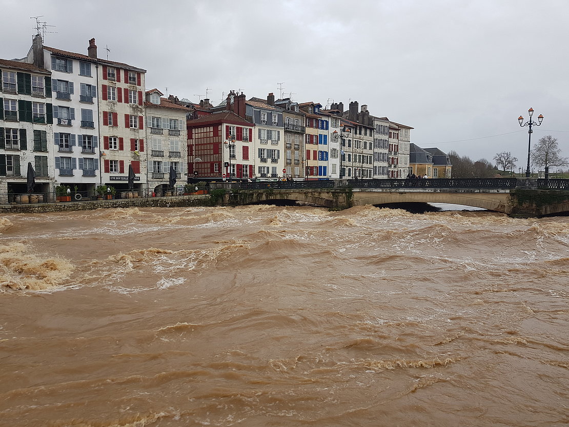 Centre-ville de Bayonne, bord de la Nive - Risques d'inondations