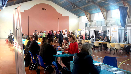 Pas moins de 57 exposants attendent les candidats pour le forum de l’emploi de Basse-Navarre © DR