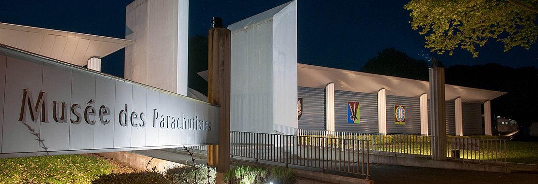 Le musée mémorial des parachutistes de Lons - Photo © Museedesparachutistes