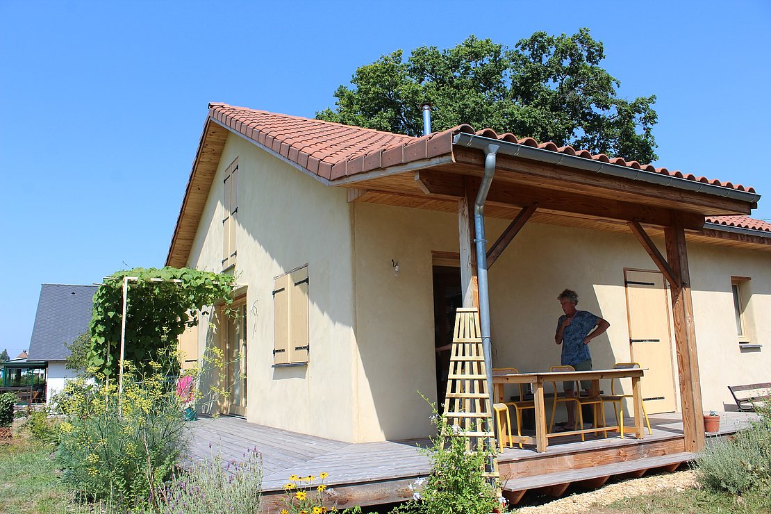 À l’entrée du lotissement, la maison des époux Seger sert de maison témoin.