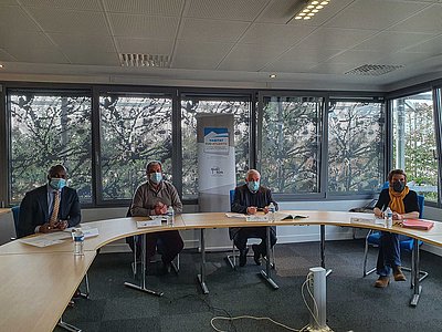 De gauche à droite : Lausseni Sangare (Directeur Général d'Habitat Sud Atlantic), Olivier Picot (Président d'Atherbea), Roland Hirigoyen (Président d'Habitat Sud Atlantic), Pantxika Ibarboure (Directrice Générale d'Atherbea).
