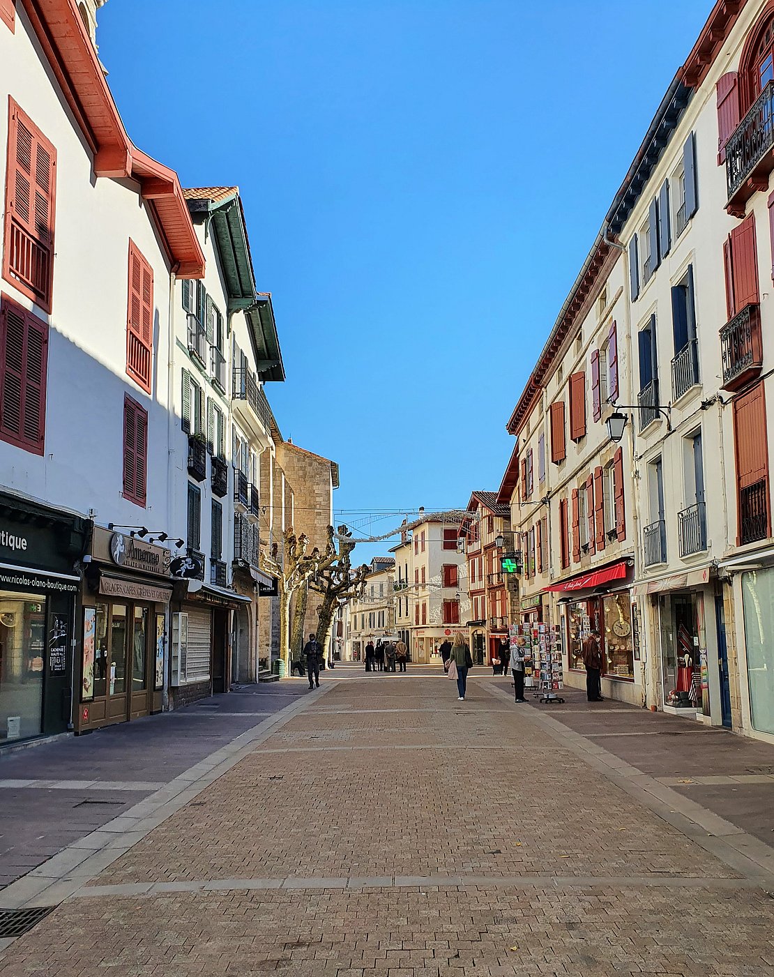 Les commerçants de la rue Gambetta suspendus aux annonces gouvernementales.