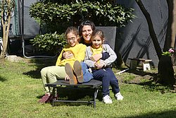 Julie, maman de Margot et Camille, âgées de 9 et 7 ans @ Alexandra Delalande