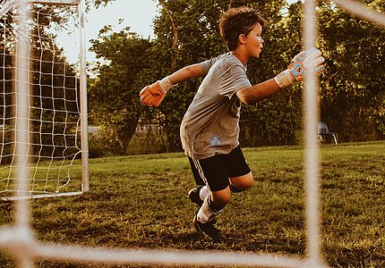 Encourager la pratique sportive chez les jeunes. Photo © Baylee Gramling