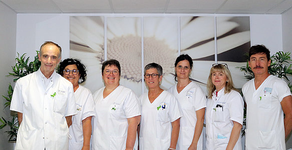 Le Docteur Mathieu (à gauche) et son équipe du Centre Hospitalier de Bayonne © MBP