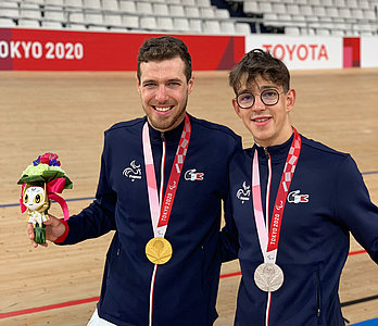 Moisson de médailles pour les cyclistes Dorian Foulon (à gauche) et Alexandre Léauté du club d'Urt © Pôle Espoir de Paracyclisme