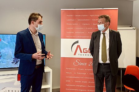 Hubet Forgeot, fondateur d'Aguila Technologies aux côtés de Éric Spitz, préfet des Pyrénées-Atlantiques.