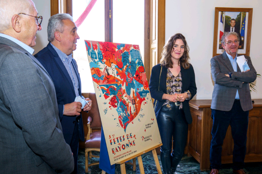 Amets Azcue a remporté le concours de l’affiche des Fêtes de Bayonne 2022. Photo © Ville de Bayonne / Théo Cheval 