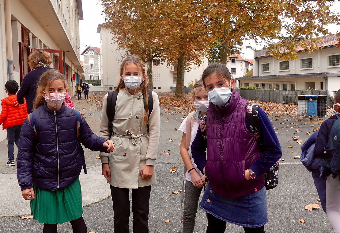 C'est masqués que élèves de primaire ont fait leur rentrée.