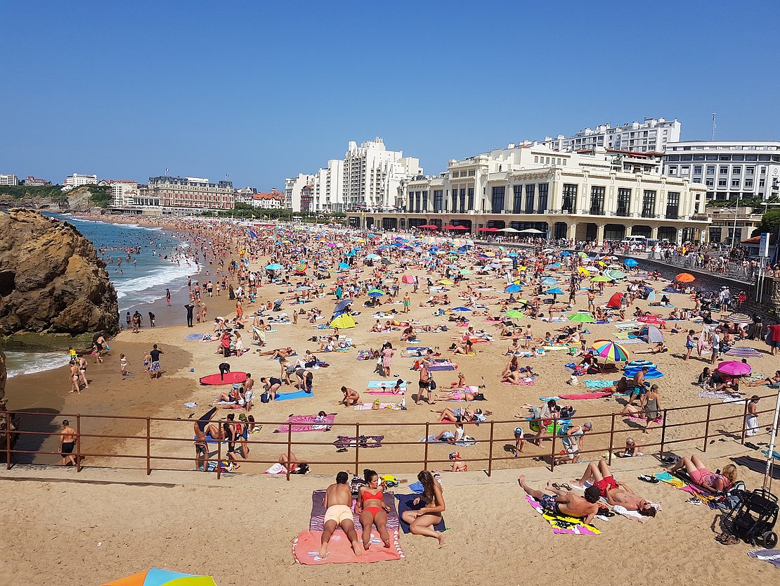 Biarritz - La Grande plage connaît une forte affluence - 11 août 2021 Photo © Coline Julien