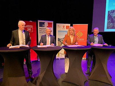 De gauche à droite : Bernard Uthurry, Étienne Guyot, Dominique Faure et Jean-Louis Cazaubon. Photo © Préfecture de la région Occitanie