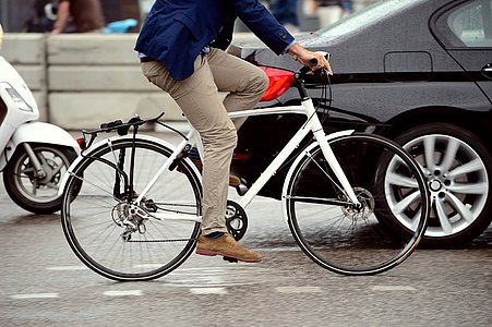 Dans le cadre du plan France Relance, le Gouvernement souhaite poursuivre son engagement dans le développement de l'usage du vélo par la mise à disposition d'une enveloppe de 100 millions d’euros © DR
