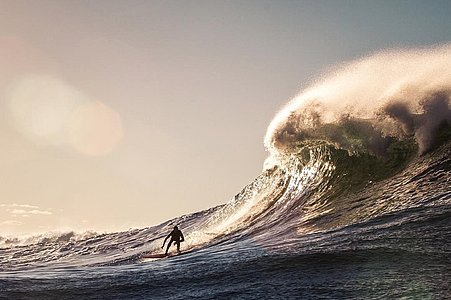 Belharra à Urrugne et Parlementia à Guéthary font partie des célèbres vagues du Pays Basque - Photo © Julien Binet