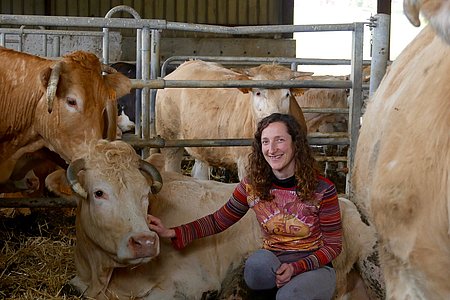 Isabelle Sallaberremborde agricultrice à Hasparren