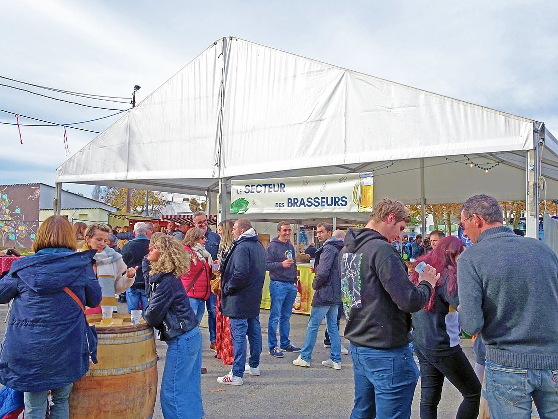 La première fête de la Bière à Salies-de-Béarn a attiré près de 2 000 personnes - Photo © JP