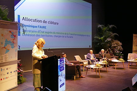 Dominique Faure, secrétaire d’État auprès du ministre de la Transition écologique,  lors du discours de clôture à l’assemblée générale de la MOT. © GC